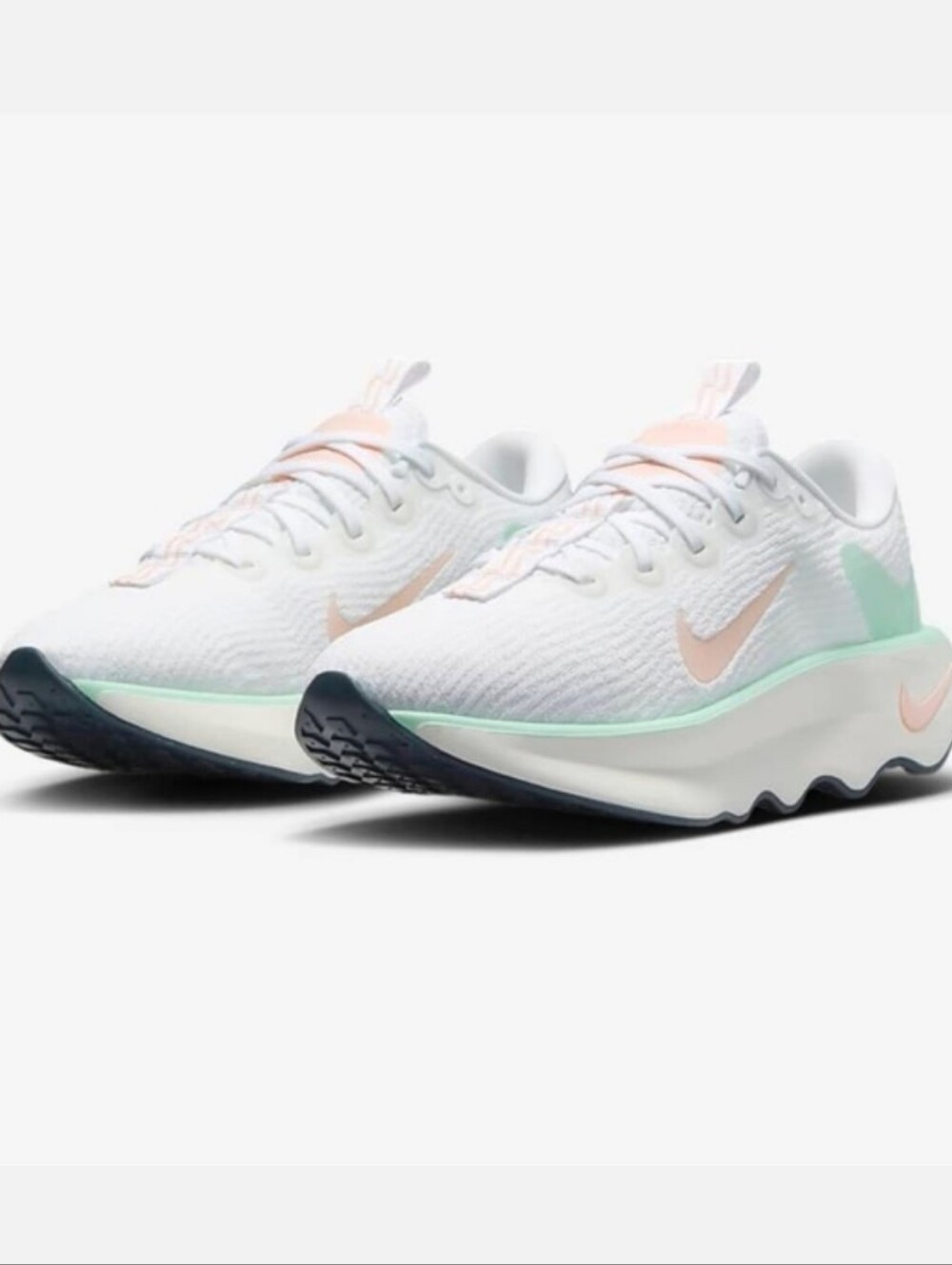 Nike Women’s White/Mint Foam with Pink Logo NWT!